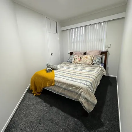 Auckland Airport Holiday Home Exterior photo